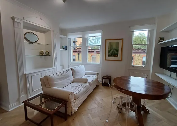 Luminous Marylebone Apartment